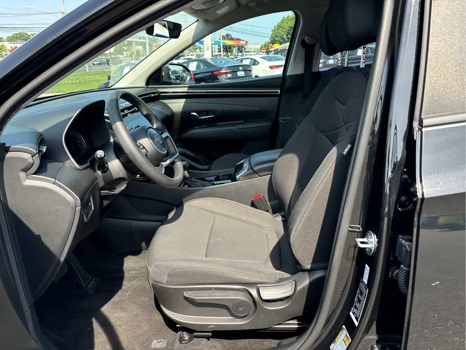 2023 Hyundai TUCSON SE