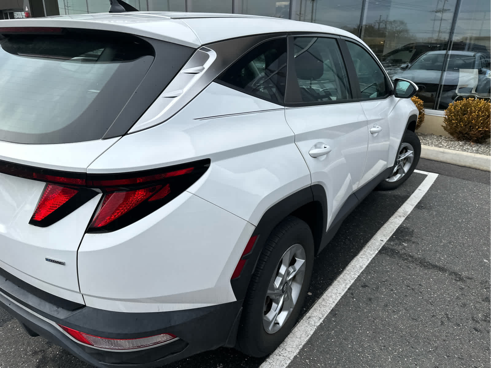 2023 Hyundai TUCSON SE