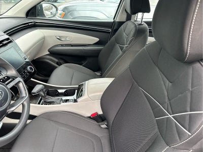 2023 Hyundai TUCSON SE