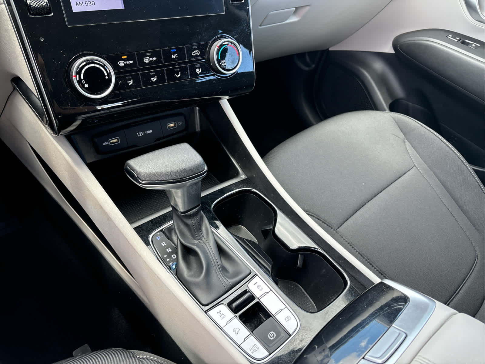 2023 Hyundai TUCSON SE
