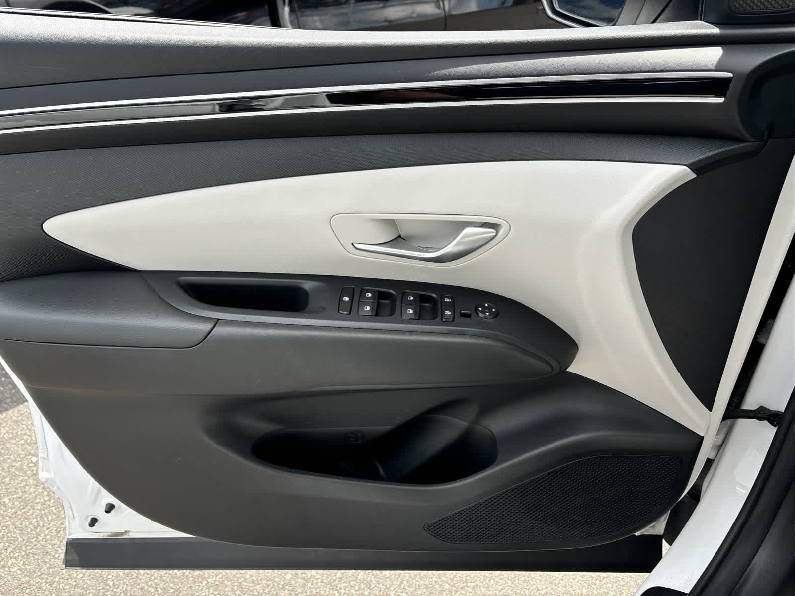 2023 Hyundai TUCSON SE