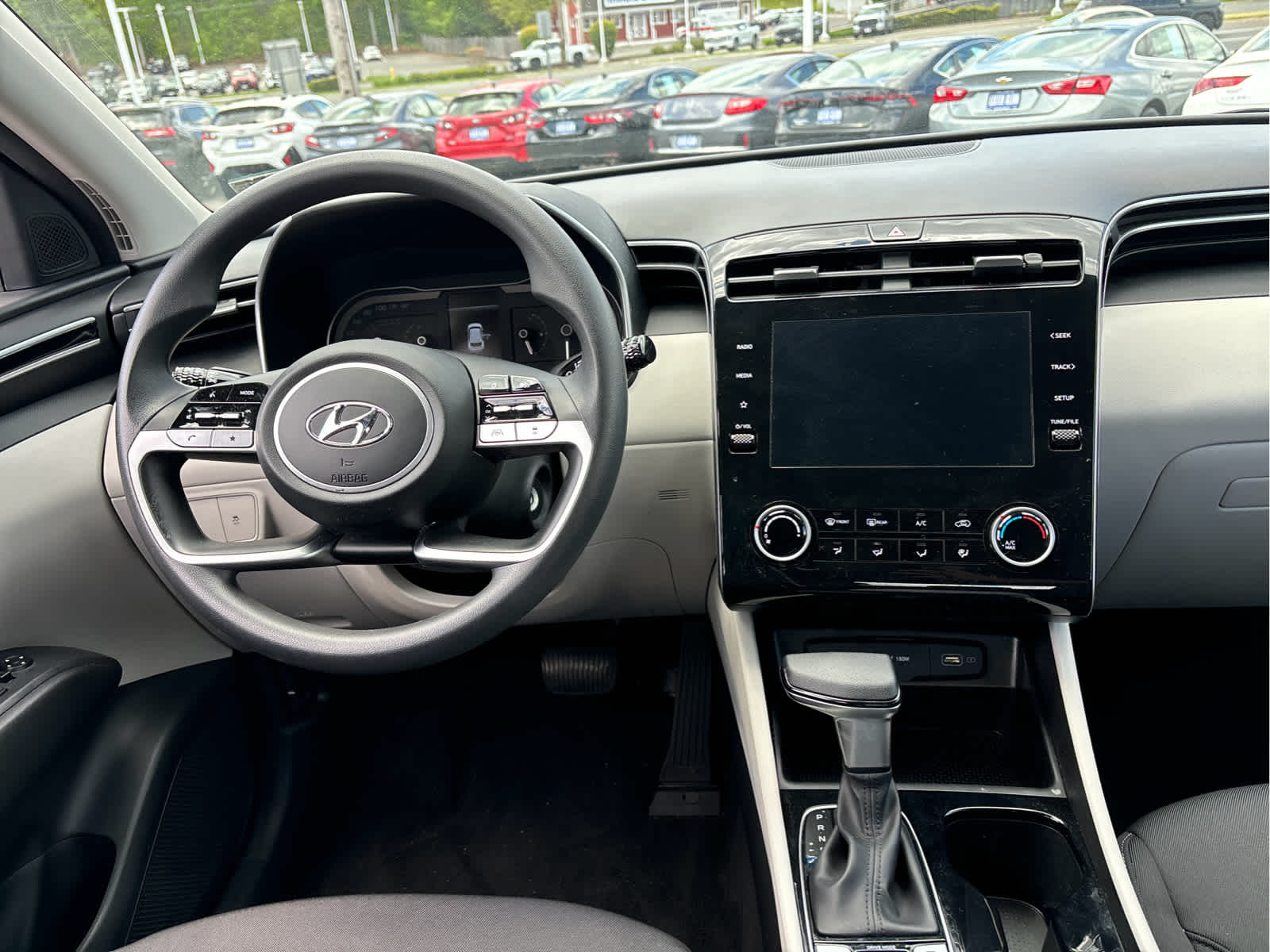 2023 Hyundai TUCSON SE