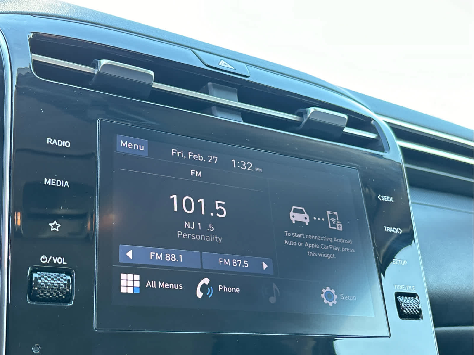 2023 Hyundai TUCSON SE