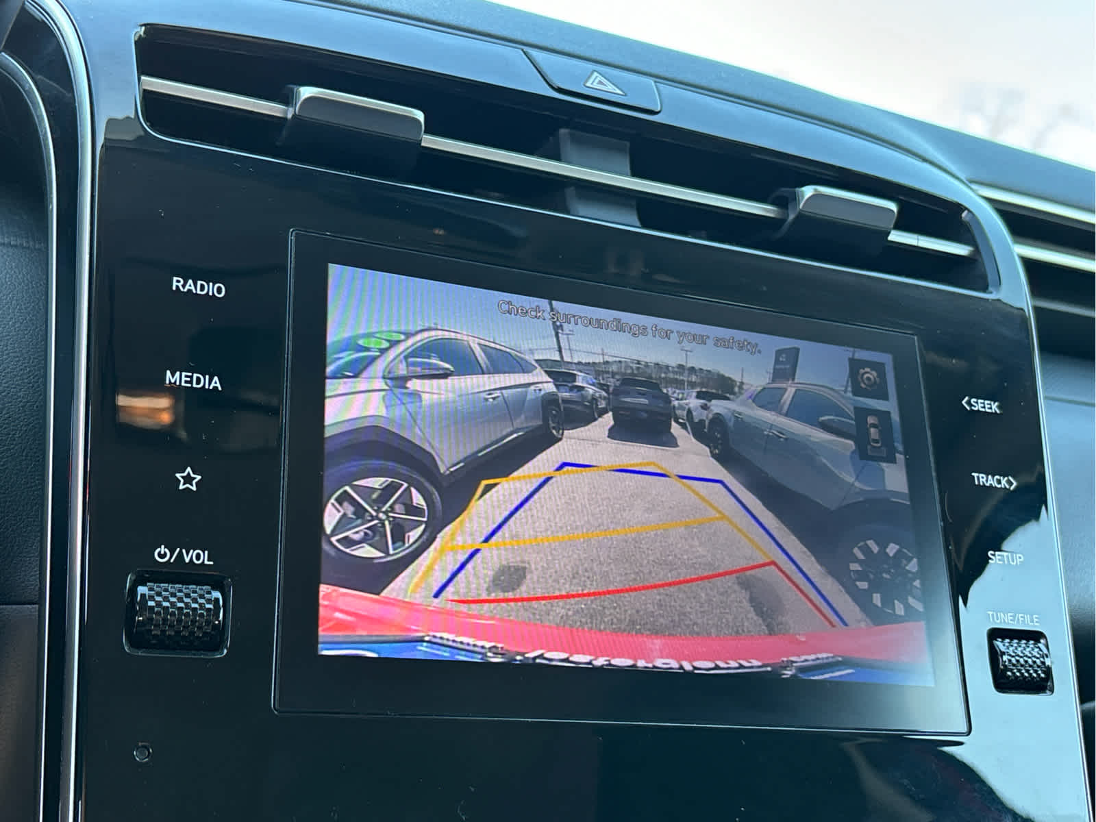 2023 Hyundai TUCSON SE