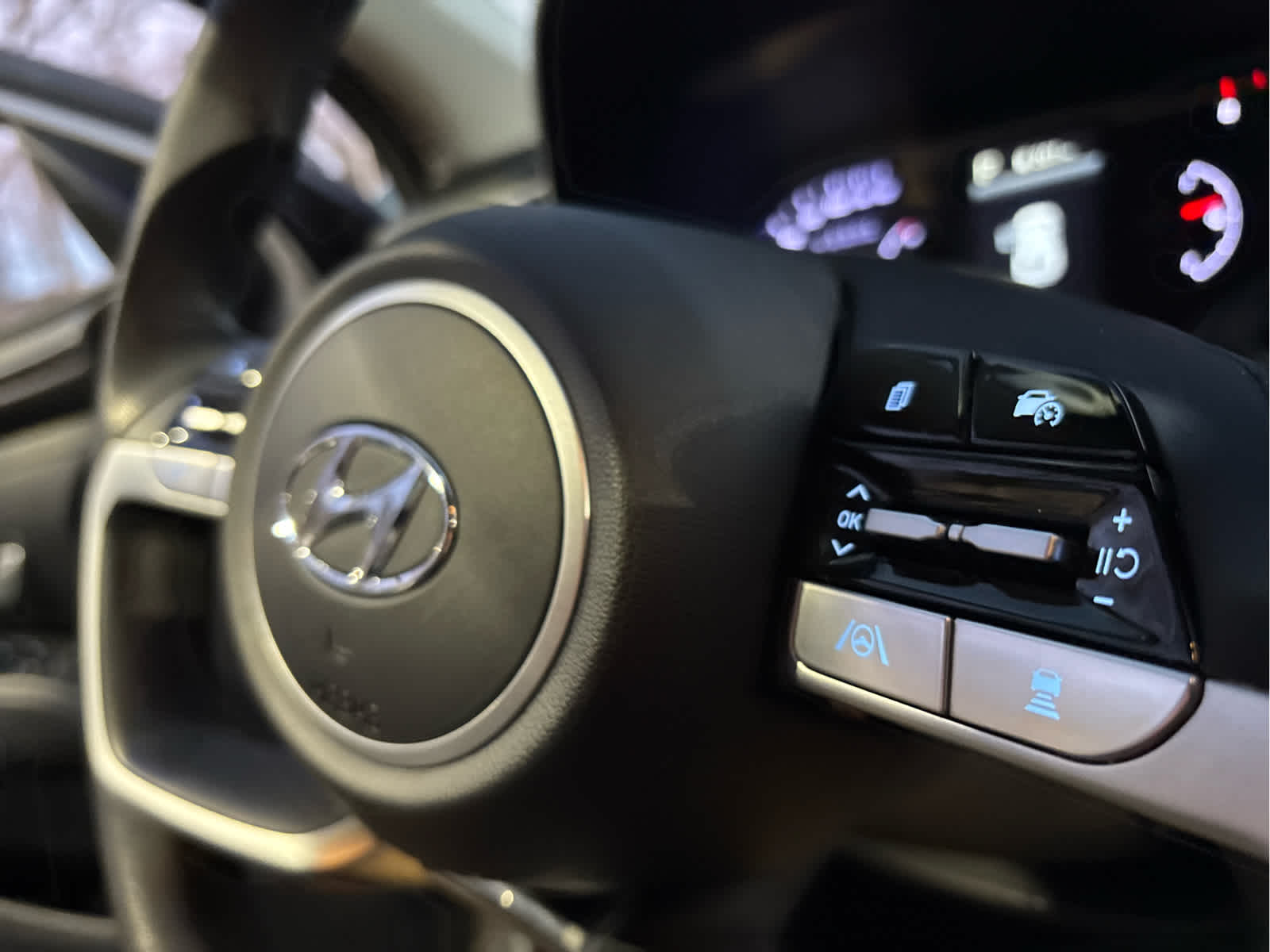 2023 Hyundai TUCSON SE