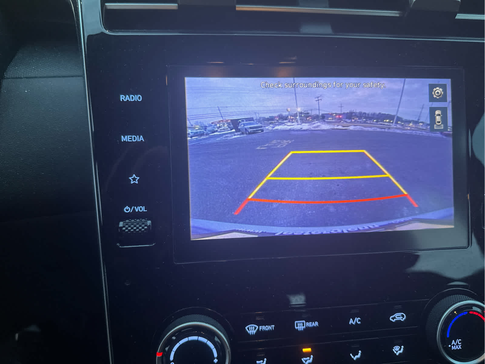 2023 Hyundai TUCSON SE