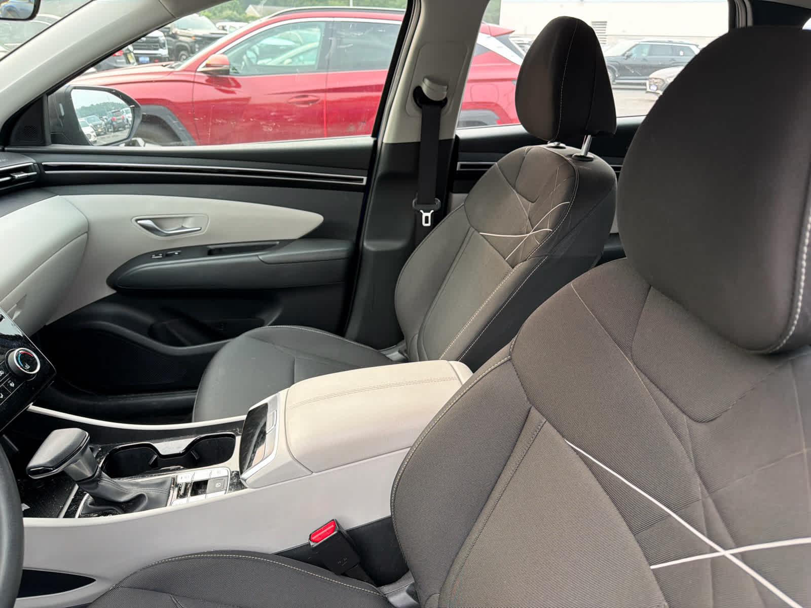 2024 Hyundai TUCSON SE