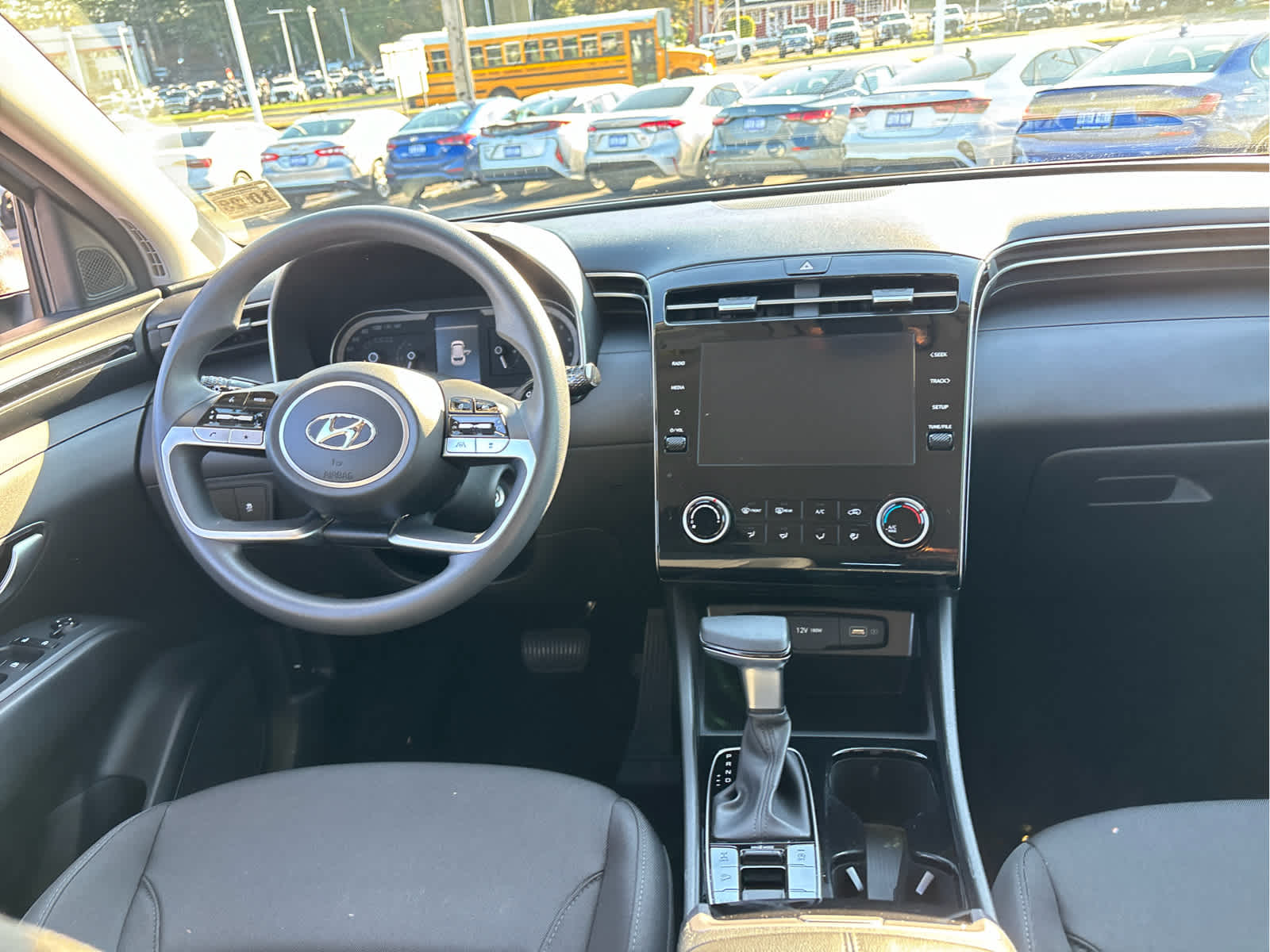 2024 Hyundai TUCSON SE