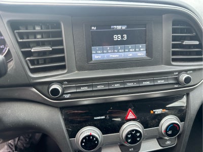 2019 Hyundai ELANTRA SE