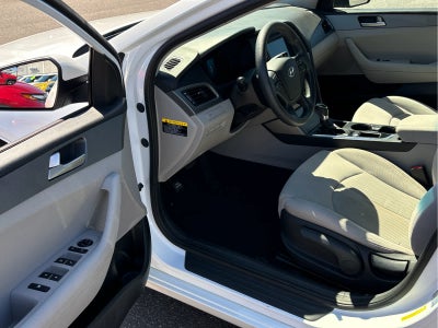 2017 Hyundai SONATA SE