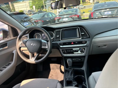 2018 Hyundai SONATA SE