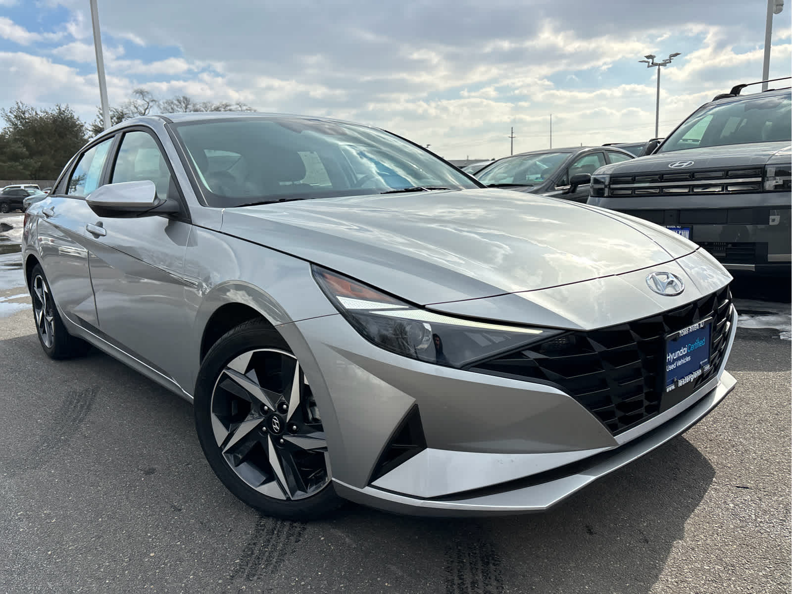 2023 Hyundai ELANTRA SEL