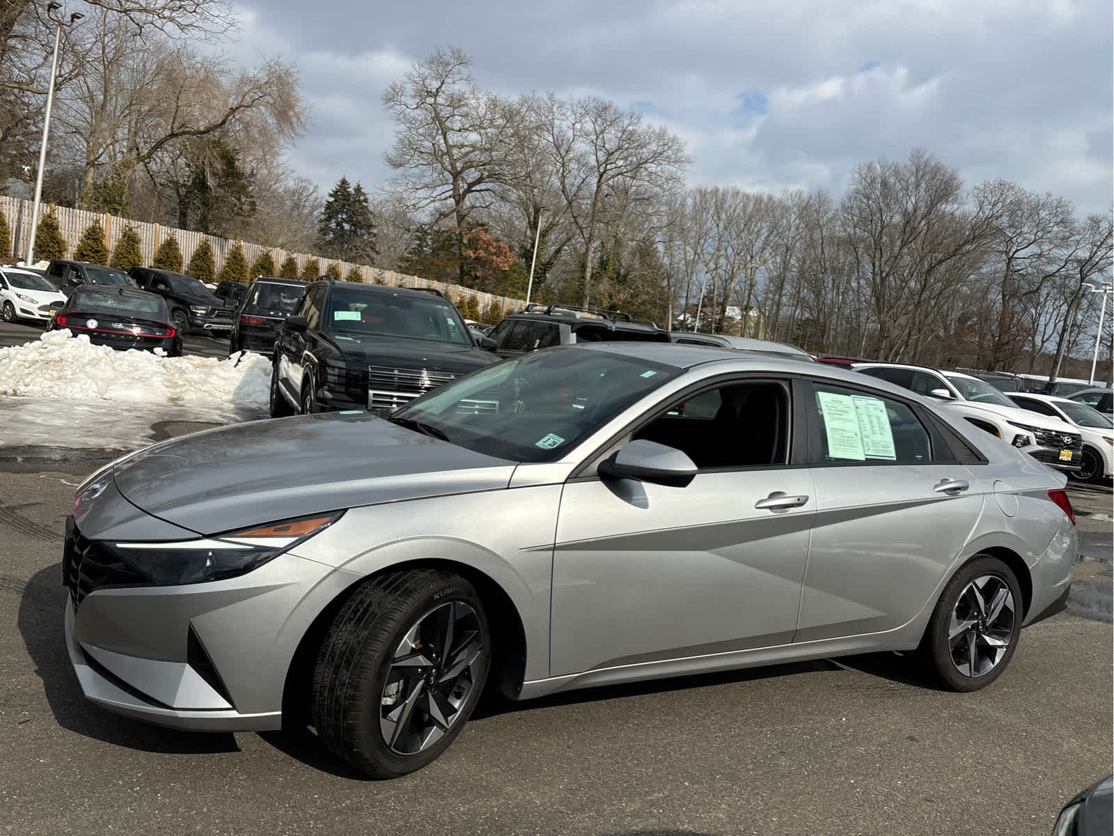 2023 Hyundai ELANTRA SEL