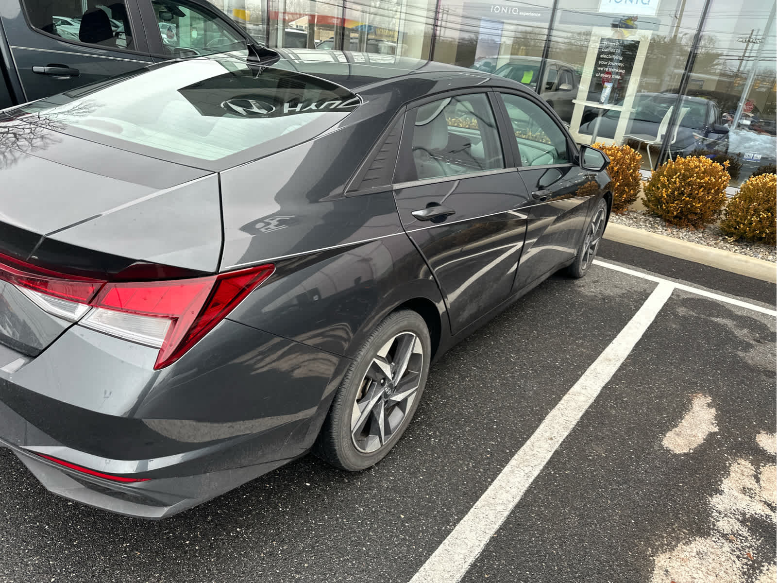 2023 Hyundai ELANTRA SEL