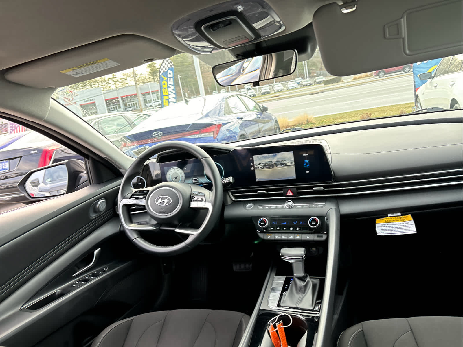 2023 Hyundai ELANTRA SEL