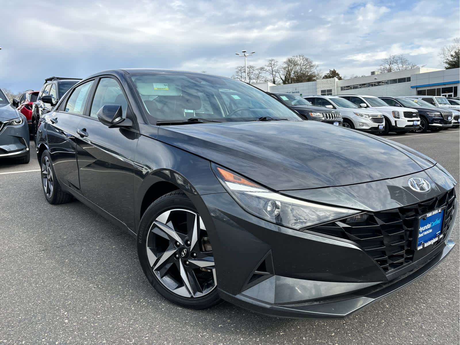 2023 Hyundai ELANTRA SEL