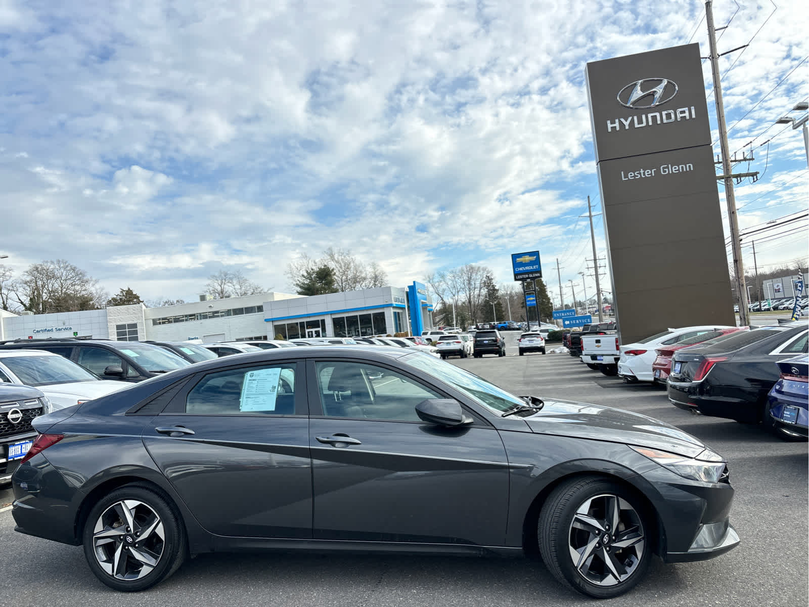 2023 Hyundai ELANTRA SEL