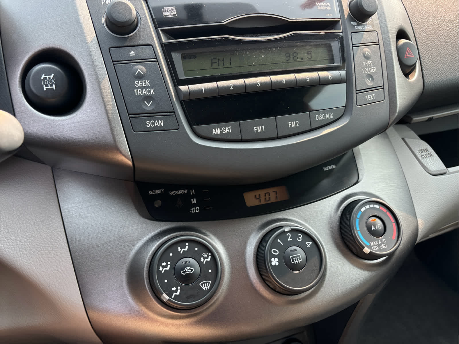 2009 Toyota RAV4 4WD 4dr 4-cyl 4-Spd AT (Natl)