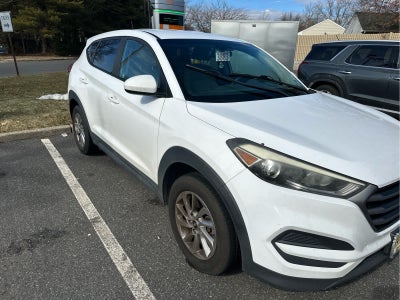 2016 Hyundai TUCSON SE