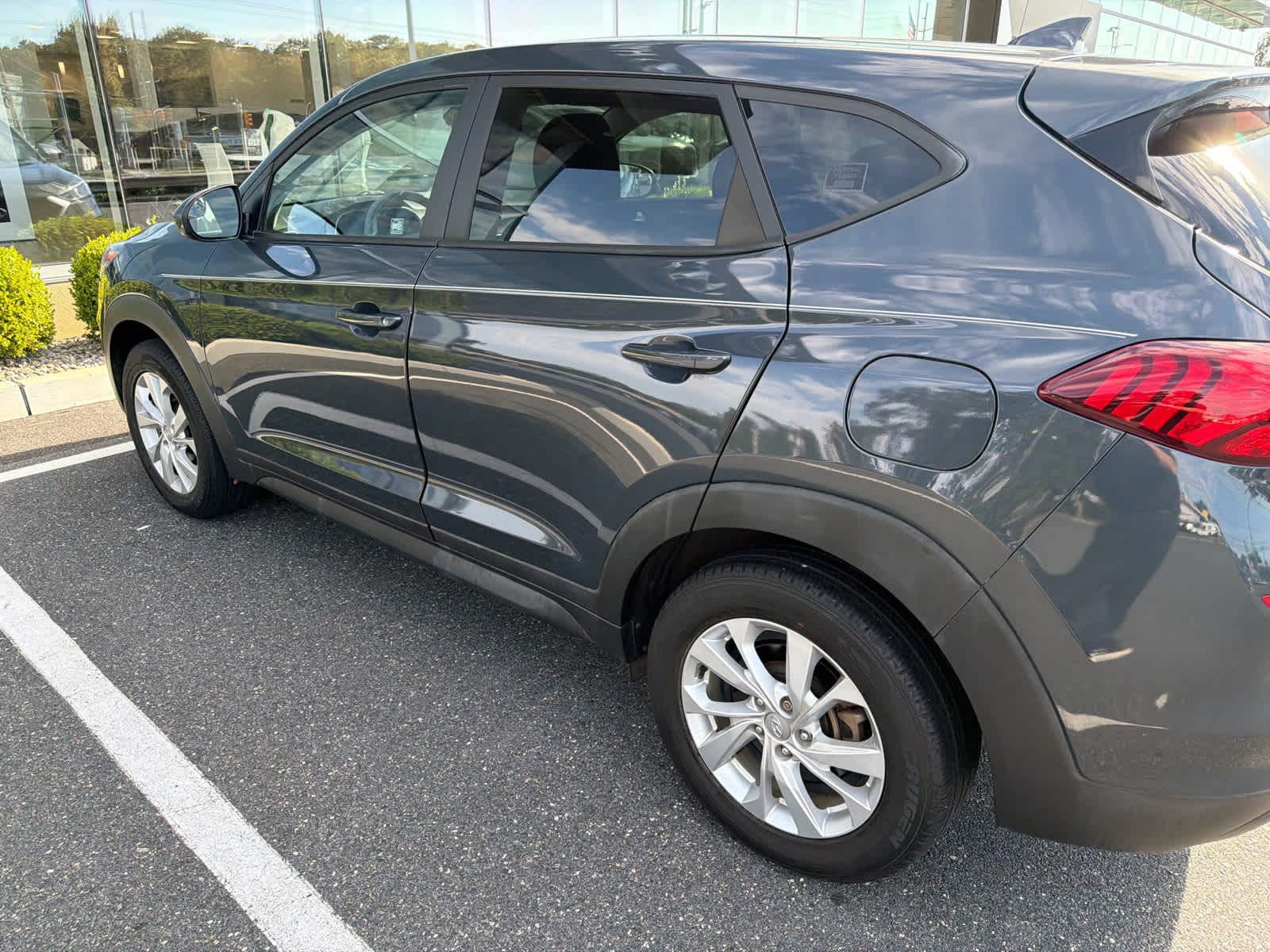 2021 Hyundai TUCSON SE