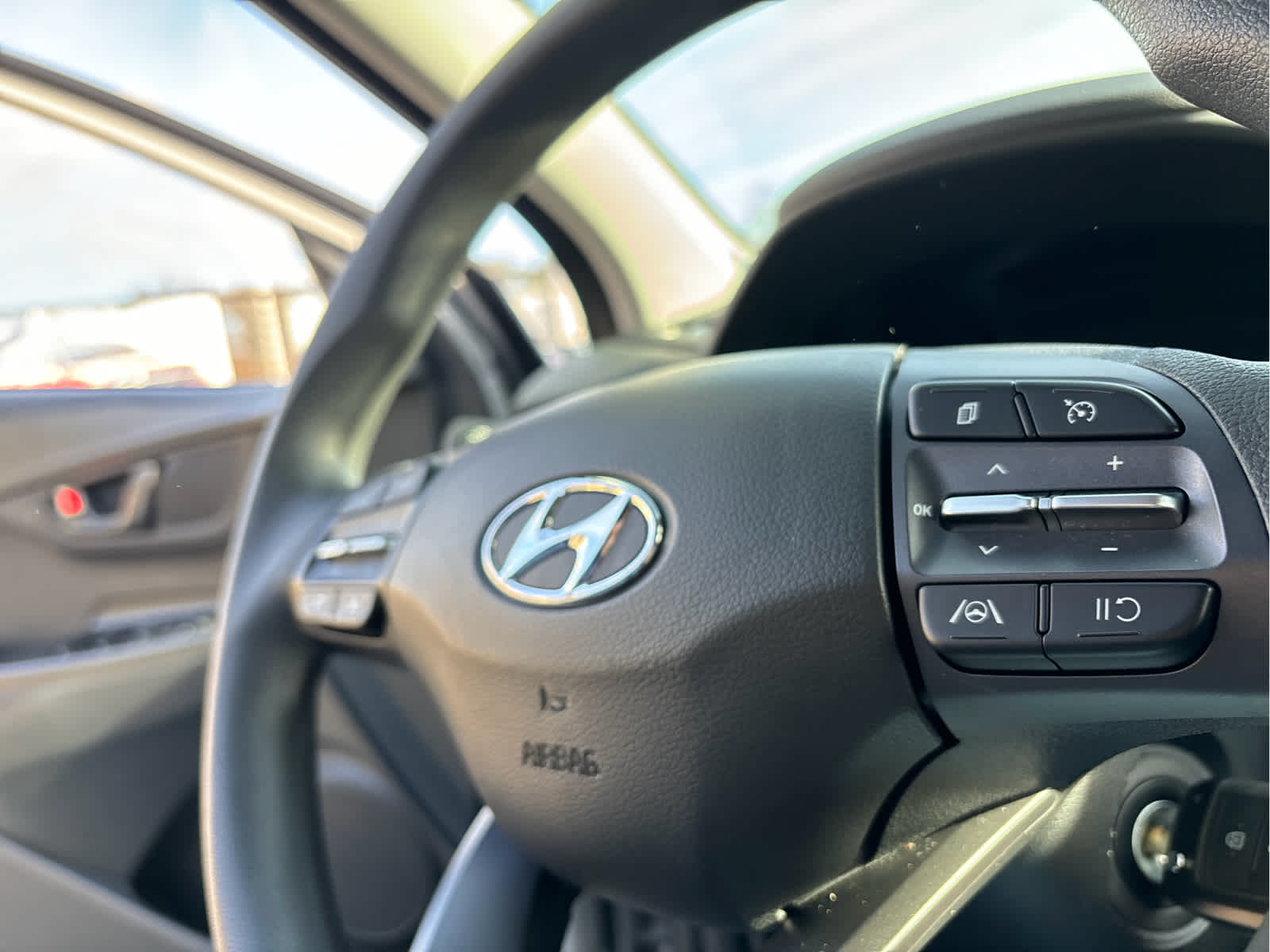 2023 Hyundai KONA SE