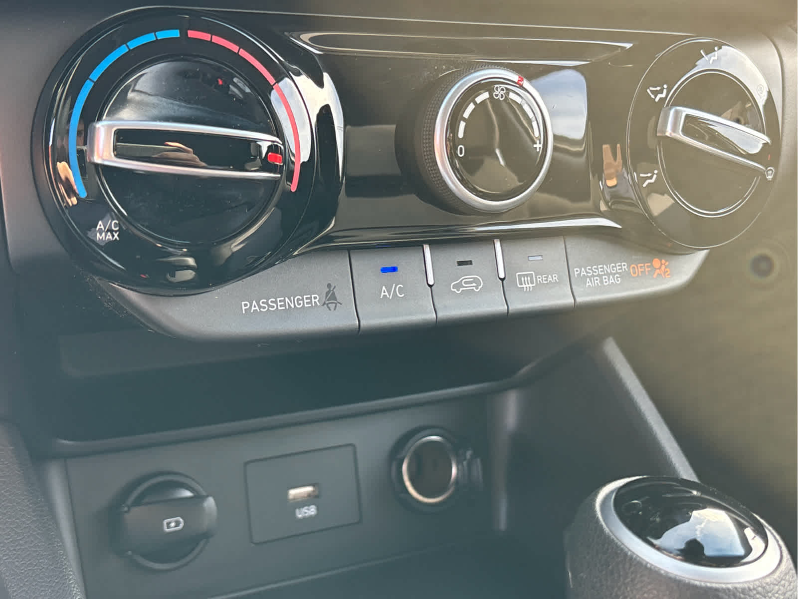 2023 Hyundai KONA SE