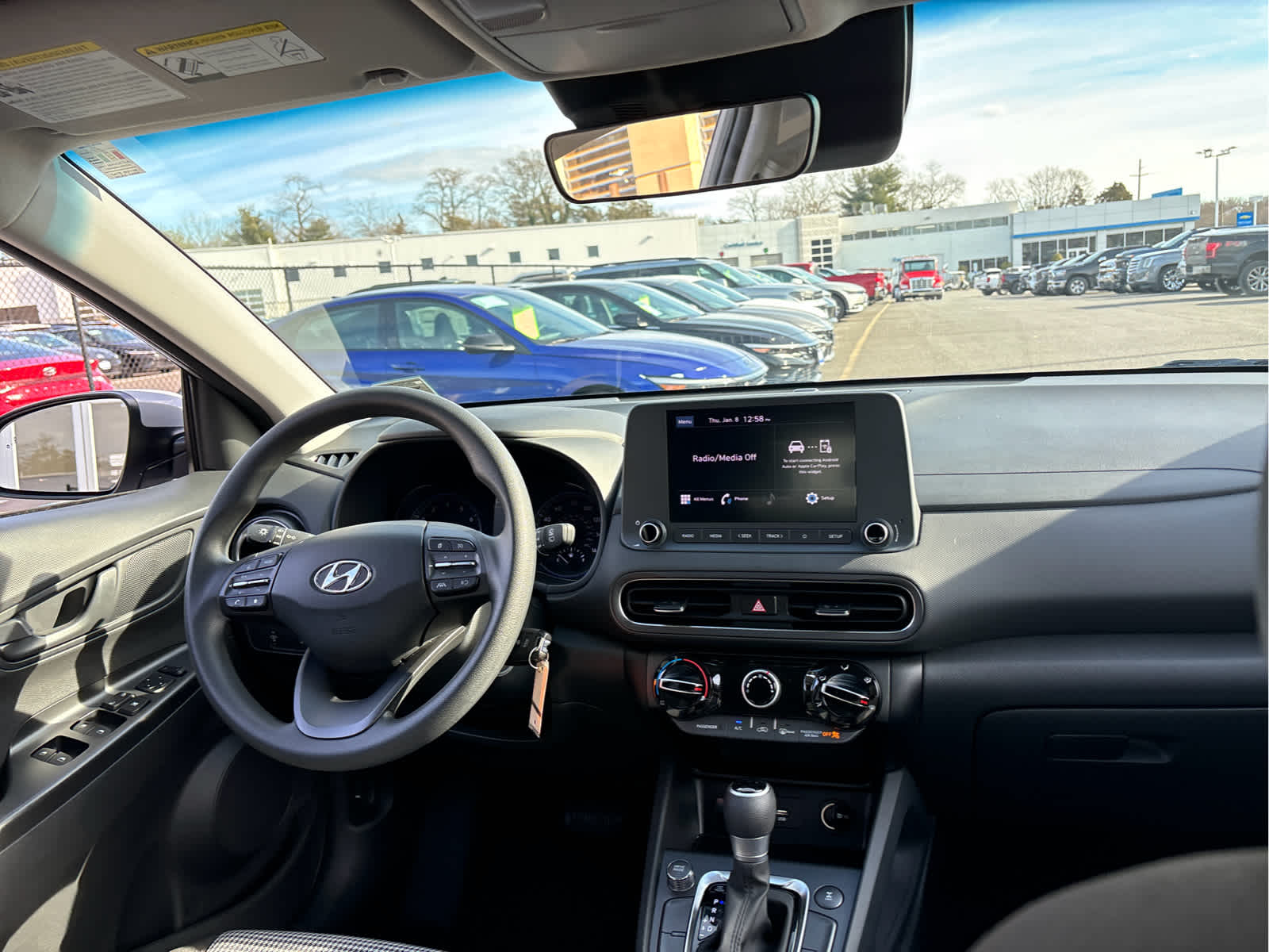 2023 Hyundai KONA SE