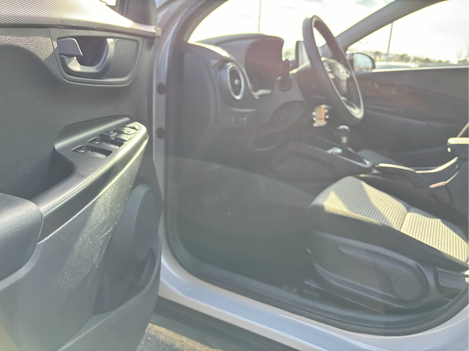 2023 Hyundai KONA SE