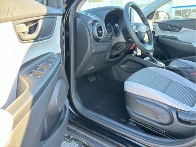 2022 Hyundai KONA SE