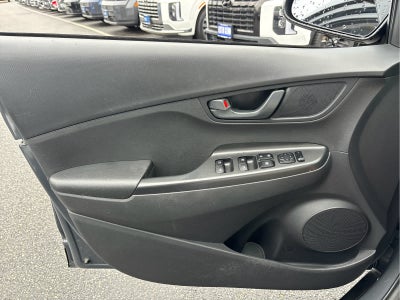 2023 Hyundai KONA SE