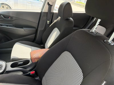 2023 Hyundai KONA SE