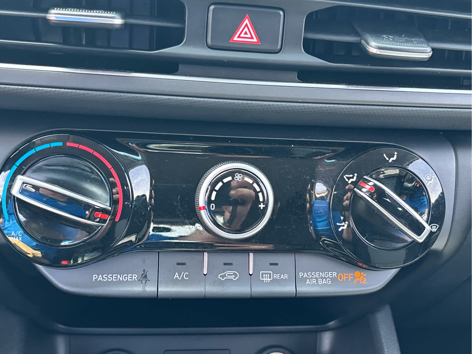 2023 Hyundai KONA SE