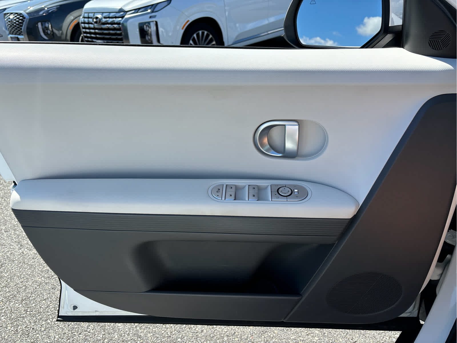 2024 Hyundai IONIQ 5 SEL