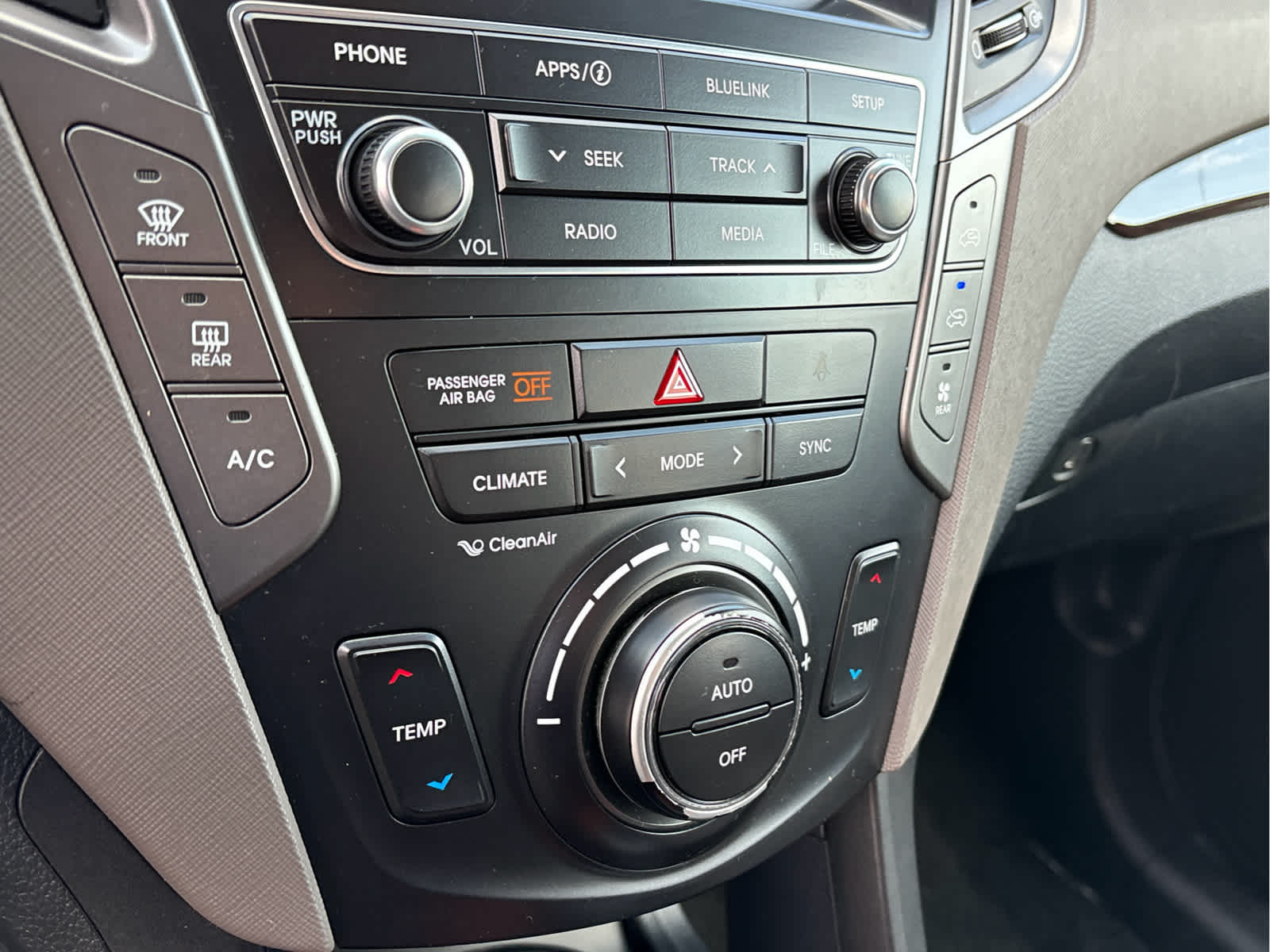 2018 Hyundai SANTA FE SE