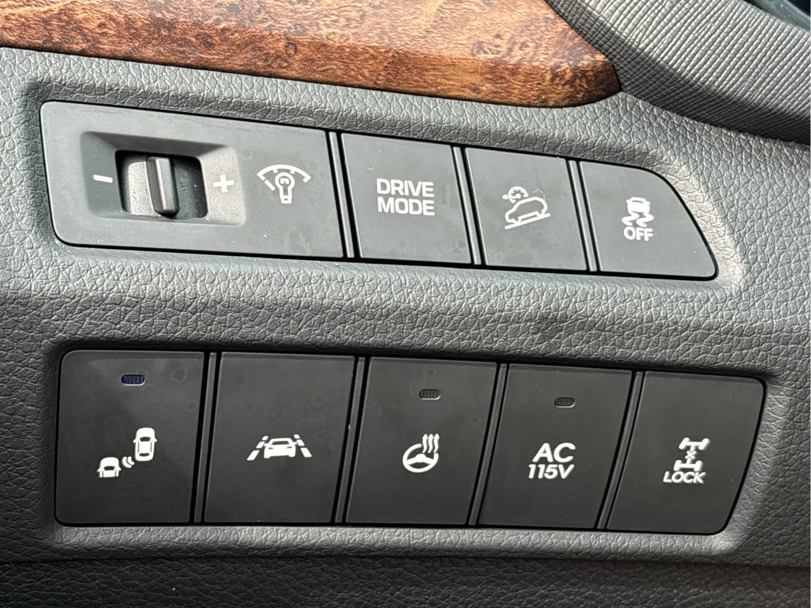 2017 Hyundai SANTA FE Limited Ultimate