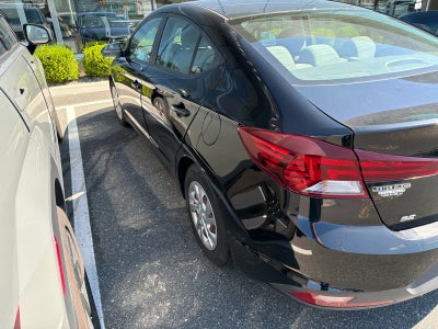 2019 Hyundai ELANTRA SE