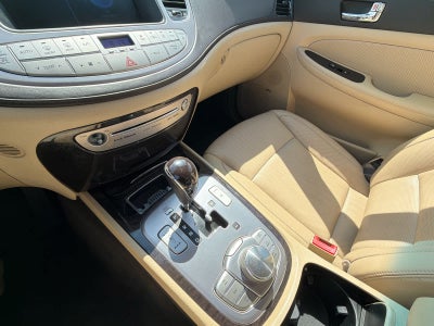 2011 Hyundai GENESIS 4Dr Sdn V8