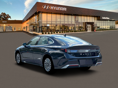 2026 Hyundai SONATA HYBRID SEL