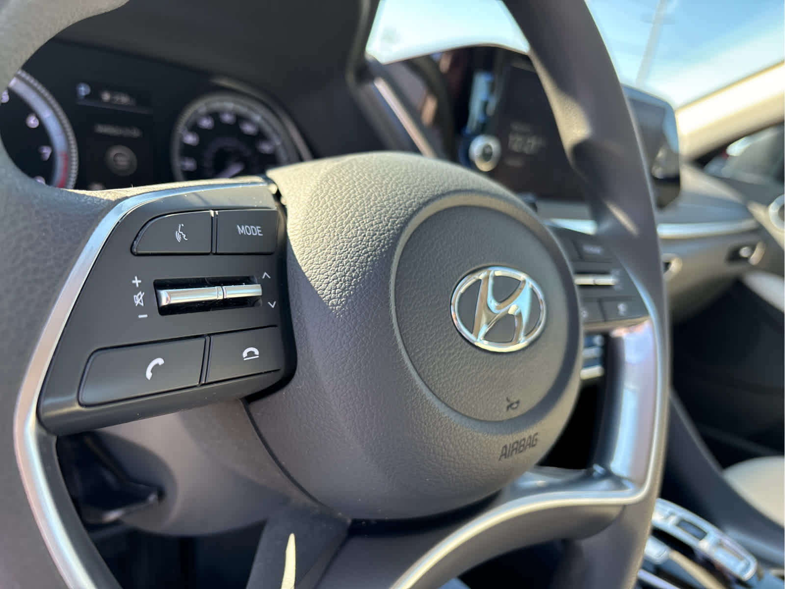 2023 Hyundai SONATA SEL