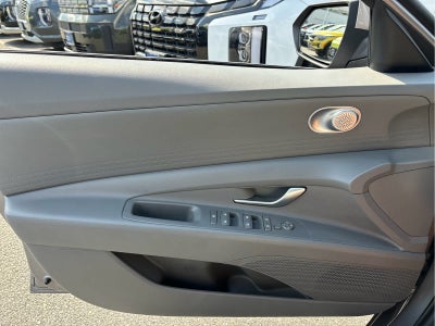 2023 Hyundai ELANTRA SE
