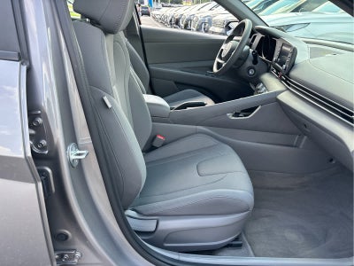 2023 Hyundai ELANTRA SE