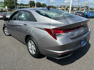 2023 Hyundai ELANTRA SE