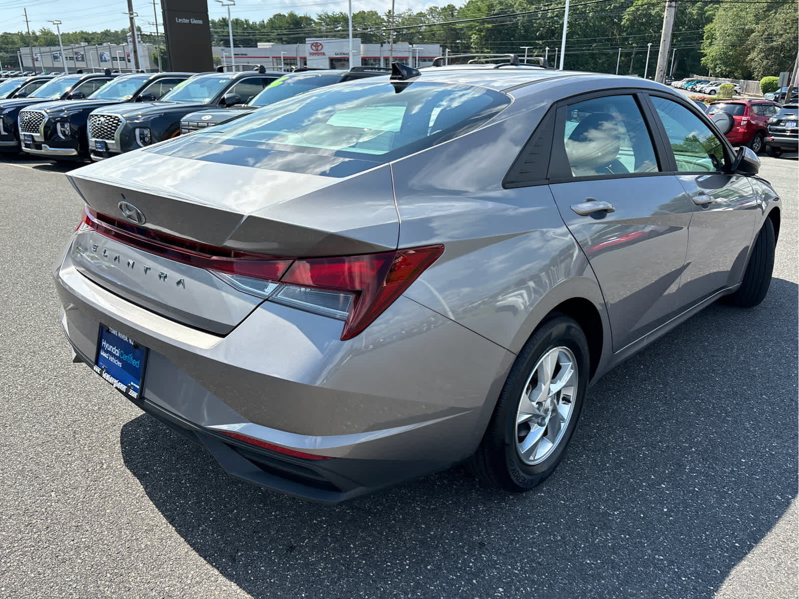 2023 Hyundai ELANTRA SE