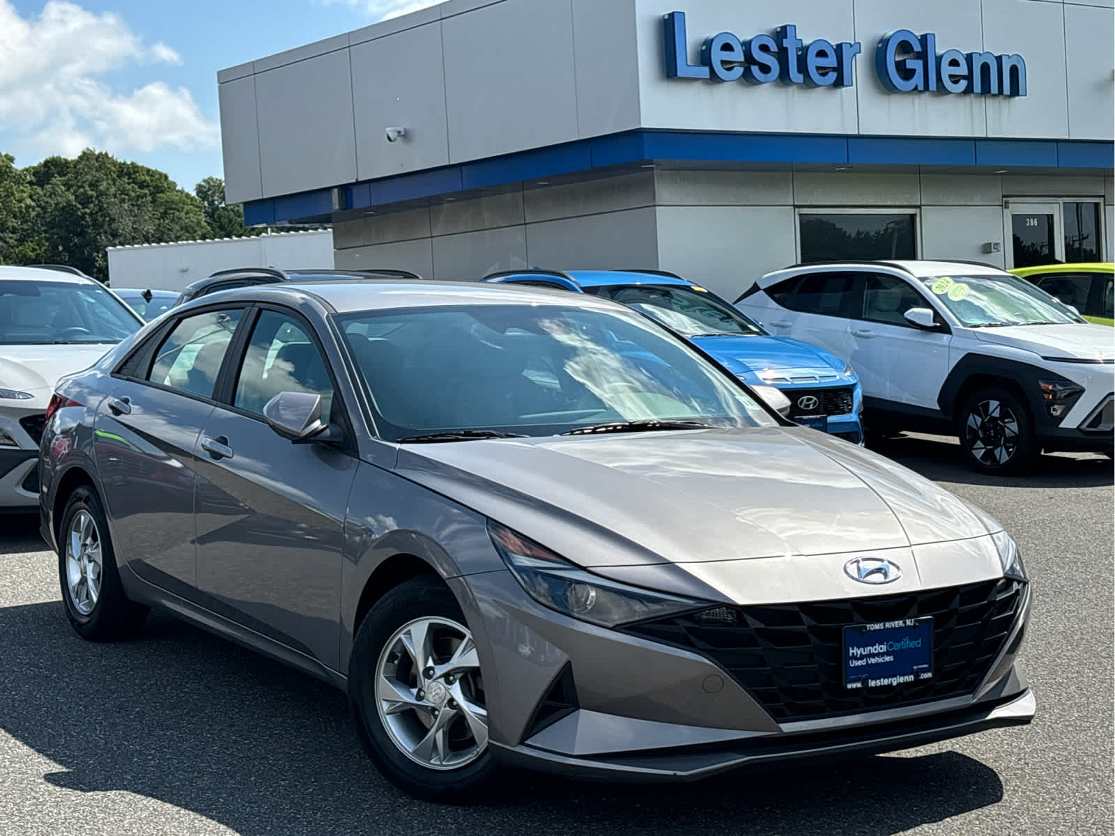 2023 Hyundai ELANTRA SE