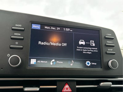 2023 Hyundai ELANTRA SE