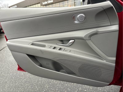 2023 Hyundai ELANTRA SE