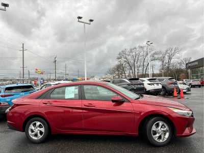 2023 Hyundai ELANTRA SE