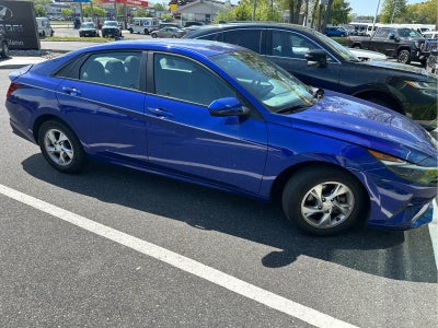 2023 Hyundai ELANTRA SE