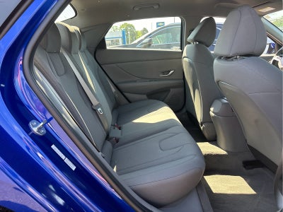 2023 Hyundai ELANTRA SE