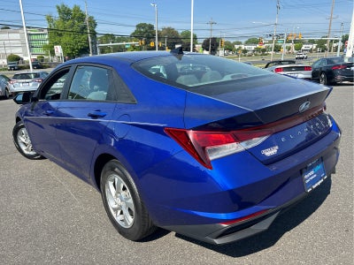 2023 Hyundai ELANTRA SE